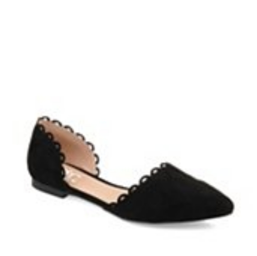 Journee Collection Jezlin Flat